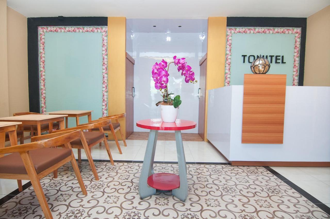 Tonitel Hotel Malioboro Yogyakarta Exterior foto